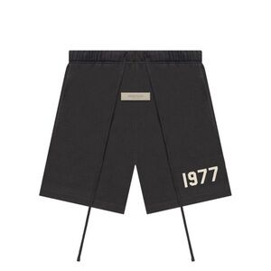 Brand new Essential Shorts Iron size L